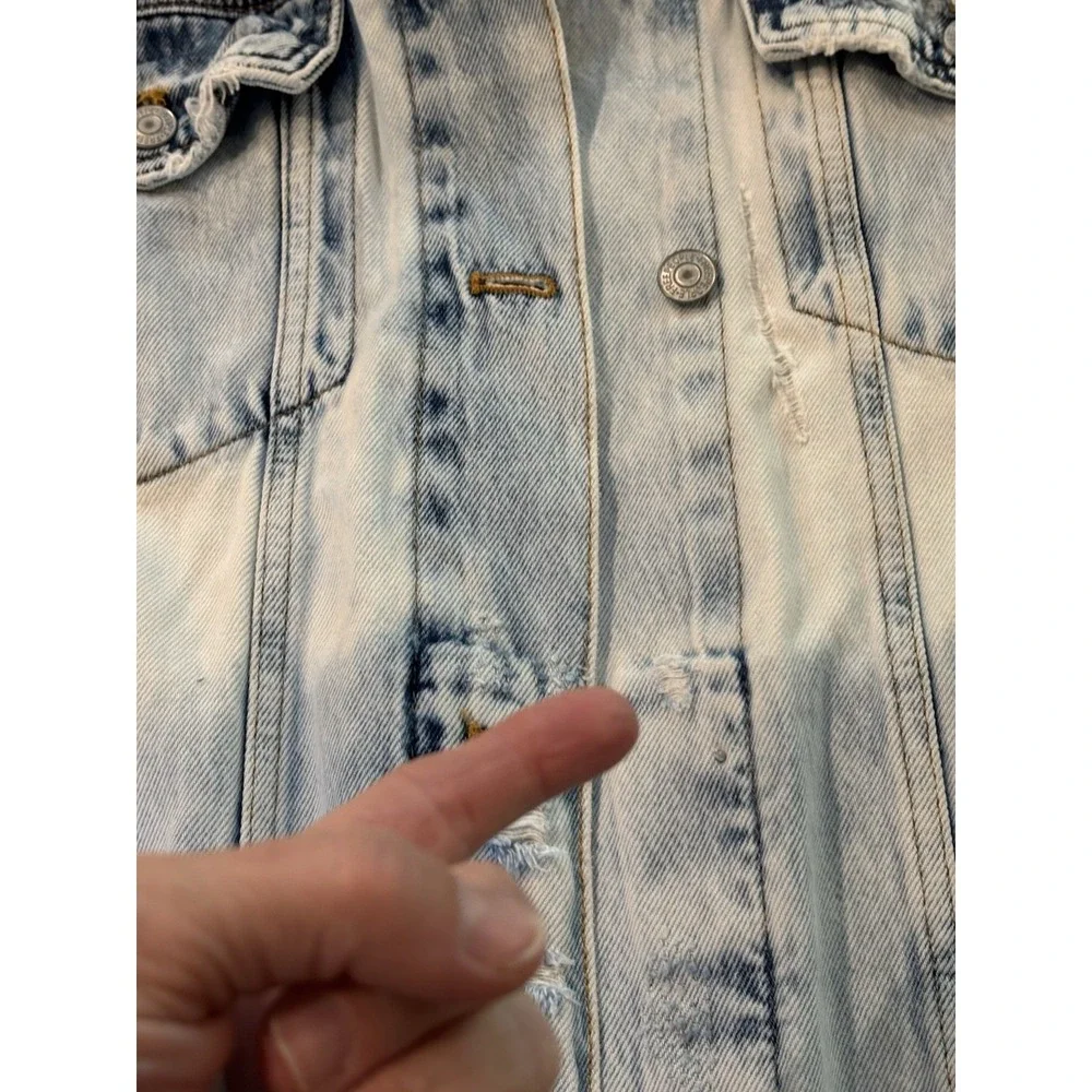 Free People‎ We The Free Destroyed Long & Lean Trucker Jacket Denim S Oversized - Picture 8 of 8